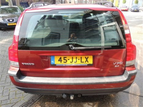 Volvo V70 - 2.4 T Comfort Automaat ECC trekhaak - 1