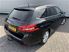 Peugeot 308 SW - 1.2 e-THP 131PK NAVI PANO TR.HAAK PDC LMV ECC CHROOM