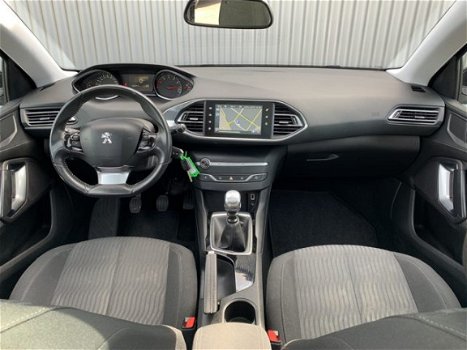 Peugeot 308 SW - 1.2 e-THP 131PK NAVI PANO TR.HAAK PDC LMV ECC CHROOM - 1