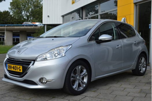 Peugeot 208 - 1.6 VTi Allure Automaat | Navigatie | Leer | Panoramdak | Sensoren V + A | Autom. inpa - 1