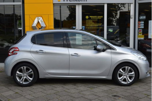 Peugeot 208 - 1.6 VTi Allure Automaat | Navigatie | Leer | Panoramdak | Sensoren V + A | Autom. inpa - 1