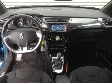 Citroën DS - 3 1.2 PureTech So Chic Automaat |Navigatie | Parkeersensoren voor en achter | Camera | - 1
