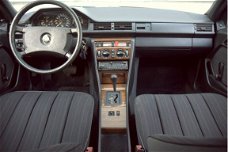 Mercedes-Benz 300-serie - 300 E 1e lak