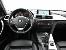 BMW 3-serie - 320i SEDAN + LEDER SPORTINTERIEUR / NAVI PRO / XENON / UPGRADE EDITION