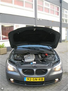 BMW 5-serie - 525i EXECUTIVE AUTOMAAT+NAVI+LEDER+N.A.P. KM-GARANTIE - 1