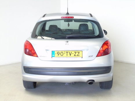 Peugeot 207 - 1.6-16V T Féline - 1