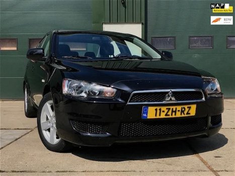 Mitsubishi Lancer Sports Sedan - 1.5 Invite Nieuwe APK - 1