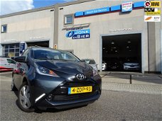 Toyota Aygo - 1.0 VVT-i x-play |NL-auto |Camera |Airco |Rijklaarprijs