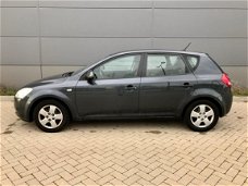 Kia Cee'd - 1.6 CRDi X-tra