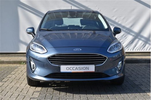 Ford Fiesta - 1.0 100PK Titanium 5-deurs | Navigatie | Parkeersensoren | Voorruitverwarming - 1