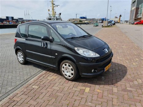 Peugeot 1007 - 1.4 Gentry | 180.606 km | N.A.P - 1