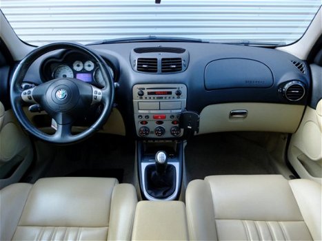 Alfa Romeo 147 - 2.0 T.Spark Distinctive *Leder*Klimaatreg.*Cruisecontr - 1