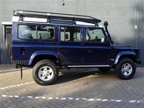 Land Rover Defender - 110 Td5 Station Wagon SE - 1