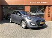 Hyundai i30 - 1.6 GDI i-Drive Cool Plus - parkeersensoren voor & achter, airco, sportieve lichtmetal - 1 - Thumbnail