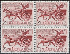 Postzegels Nederland - 	1943 Dag van de postzegel, postkoets (7½+7½)
