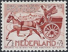 Postzegels Nederland - 	1943 Dag van de postzegel, postkoets (7½+7½)