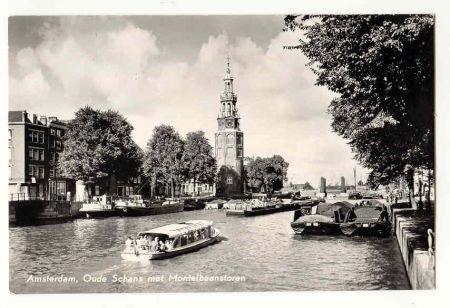 E080 Amsterdam / met boot / kerk / Oude Schans met Montelbaanstoren. - 1