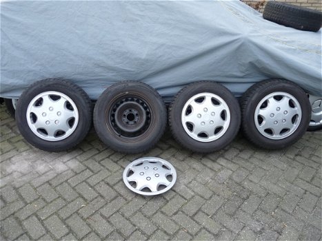 Winterbanden 15 INCH 6 mm profiel met staal velgen - 1