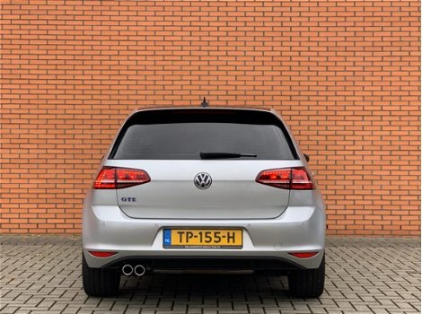 Volkswagen Golf - 1.4 TSI GTE | Navigatie | Cruise control | Parkeersensoren | LED | Dealer onderhou - 1