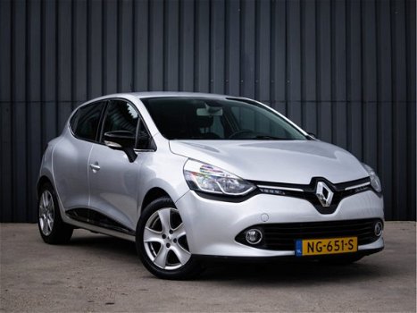 Renault Clio - 0.9 TCe Iconic, 5Drs, Achteruitrijcamera, Navigatie, Lichtmetalen velgen, Airco, Key- - 1