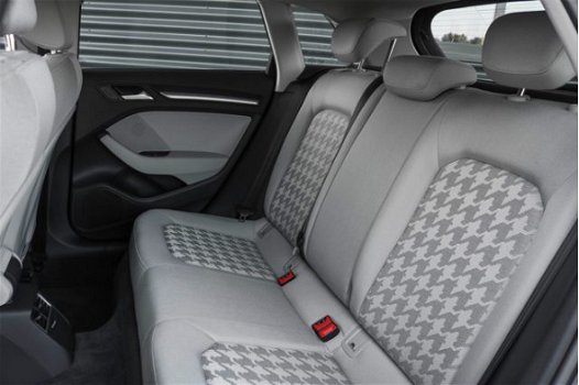 Audi A3 Sportback - 1.4 TFSI Attraction Pro Line Plus Adaptive Cruise Control Navigatie Climate Cont - 1