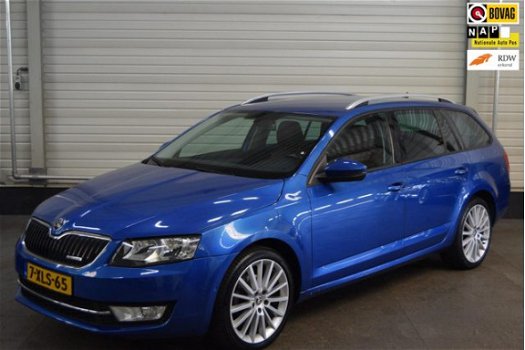 Skoda Octavia Combi - 1.6 TDI Greenline Businessline GROOT NAVI/LEDER/STOELVERW/ZEER COMPLEET - 1