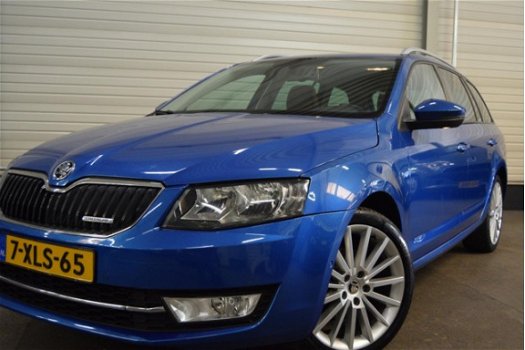 Skoda Octavia Combi - 1.6 TDI Greenline Businessline GROOT NAVI/LEDER/STOELVERW/ZEER COMPLEET - 1