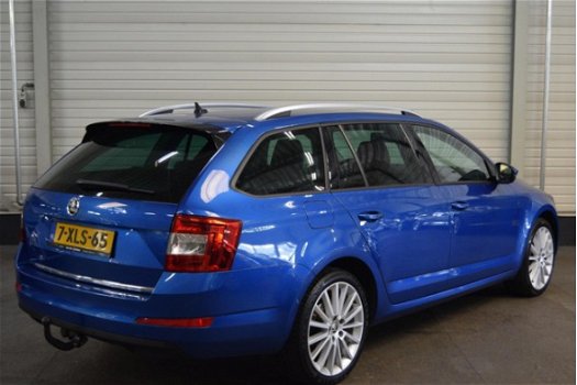 Skoda Octavia Combi - 1.6 TDI Greenline Businessline GROOT NAVI/LEDER/STOELVERW/ZEER COMPLEET - 1