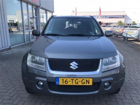 Suzuki Grand Vitara - 2.0-16V High Executive - 1