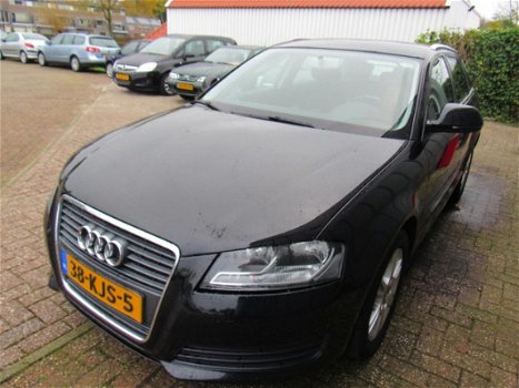 Audi A3 Sportback - 1.6 TDI Attraction Pro Line //APK//NAP//Clima//Cruise//Elec.Ramen//Trekhaak// - 1