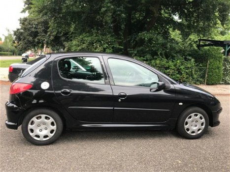 Peugeot 206 - 1.4 HDi Air-line AIRCO BJ. 2005 APK 05-06-2020 - 1