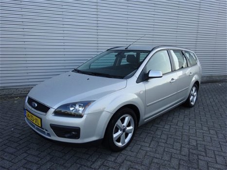 Ford Focus Wagon - 1.8-16V Ambiente - 1