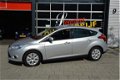 Ford Focus - 1.0 EcoBoost Lease Trend 5 Drs I Navigatie I Airco I PDC I Dealer onderhouden - 1 - Thumbnail