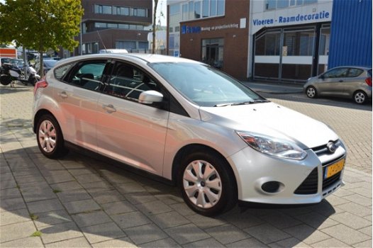 Ford Focus - 1.0 EcoBoost Lease Trend 5 Drs I Navigatie I Airco I PDC I Dealer onderhouden - 1