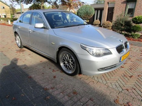 BMW 5-serie - 523i Executive automaat 2eig nieuwstaat N.A.P - 1