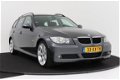 BMW 3-serie Touring - 318i Business Line Panoramadak Pdc Orgineel NL - 1 - Thumbnail