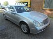 Mercedes-Benz E-klasse - 200 CDI Avantgarde aut, bj03, airco, zeer mooi, rijd perfect, apk 24-12-202 - 1 - Thumbnail