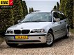 BMW 3-serie Touring - 316i Black & Silver Youngtimer Airco Top-conditie Nieuwe ketting Trekhaak - 1 - Thumbnail