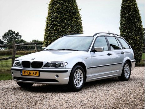 BMW 3-serie Touring - 316i Black & Silver Youngtimer Airco Top-conditie Nieuwe ketting Trekhaak - 1