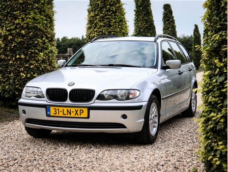 BMW 3-serie Touring - 316i Black & Silver Youngtimer Airco Top-conditie Nieuwe ketting Trekhaak - 1