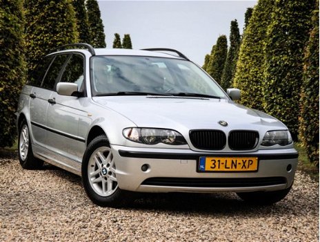 BMW 3-serie Touring - 316i Black & Silver Youngtimer Airco Top-conditie Nieuwe ketting Trekhaak - 1