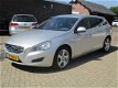 Volvo V60 - T3 150 pk Summum Family-line - 1 - Thumbnail