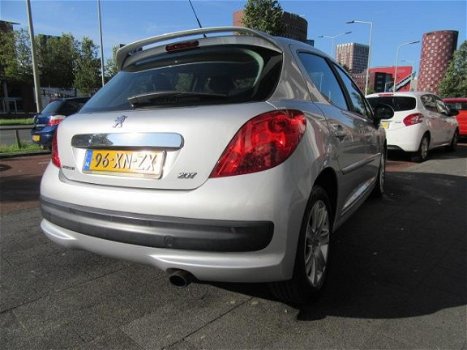 Peugeot 207 - 1.6 VTi XS Pack 5drs Climatronic Park.Sens Elec.Pak - 1