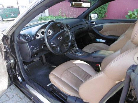 Mercedes-Benz CLK-klasse Coupé - 200 K. Avantgarde Climate Control, Navigatie, - 1