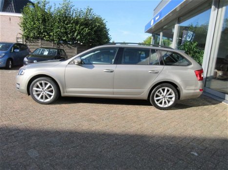 Skoda Octavia Combi - 1.4 TSI Greentech Ambition Businessline 141 PK AUTOMAAT/ NAVIGATIE/ CRUISE CON - 1