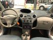 Toyota Yaris - 1.0-16V VVT-i Terra 5 DEURS/NAP/APK - 1 - Thumbnail