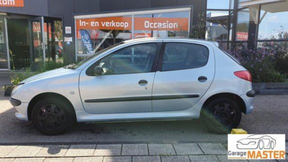 Peugeot 206 - XR 1.4 - 1