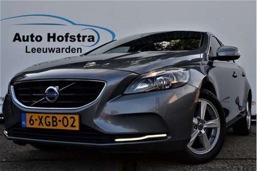 Volvo V40 - 2.0 D4 191 PK Momentum Business LED NAVI 1/2-LEER CLIMA CHROOM PDC - 1