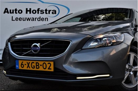 Volvo V40 - 2.0 D4 191 PK Momentum Business LED NAVI 1/2-LEER CLIMA CHROOM PDC - 1