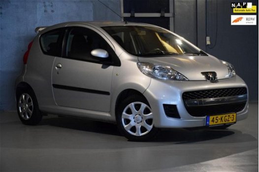 Peugeot 107 - 1.0-12V Sublime 107 1.0-12V Sublime met zeer soepele koppeling - 1